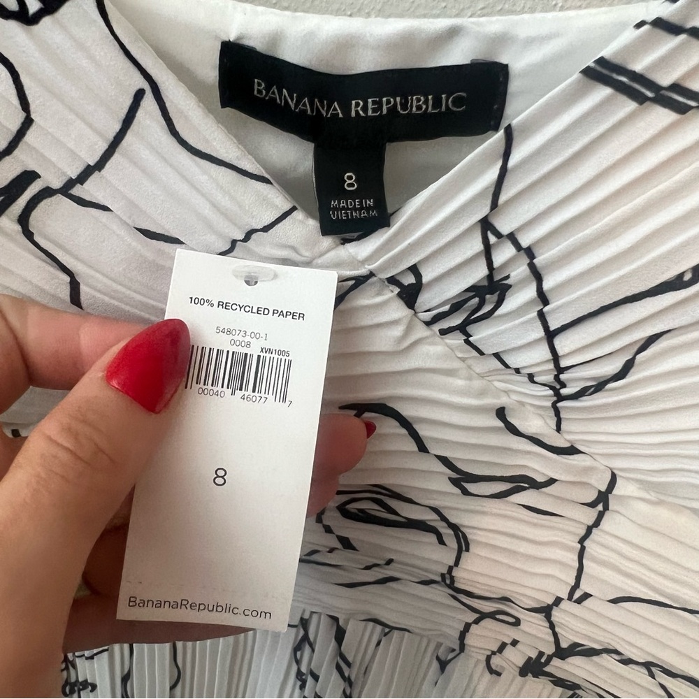 Banana Republic PRINT PLISSÉ MIDI DRESS Sz 8 NWT - Picture 4 of 7